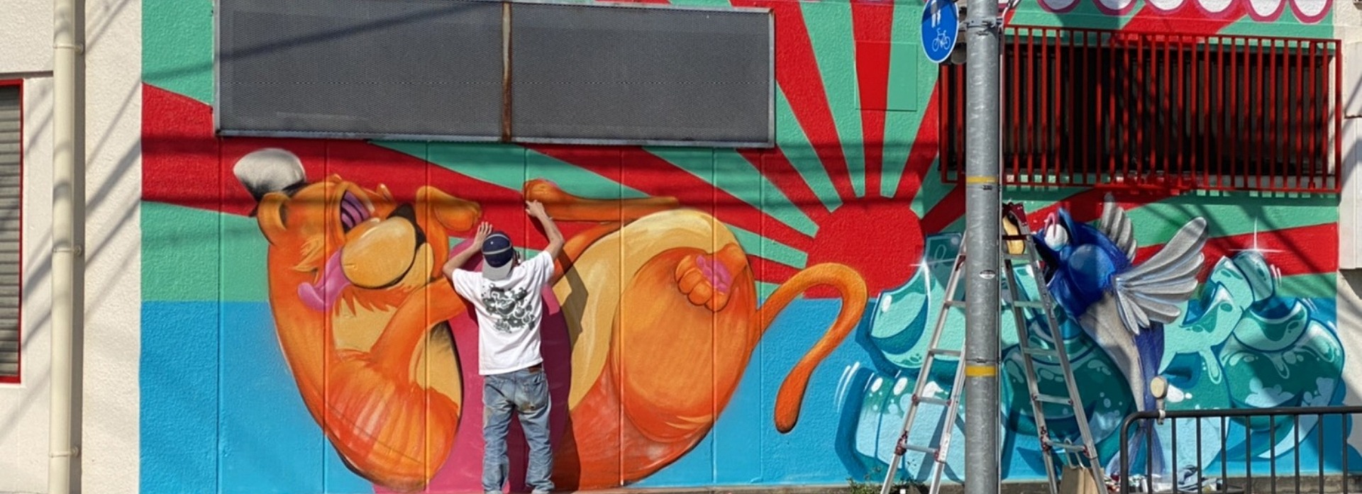 街をアップデートし続ける、 壁画のサブスク。