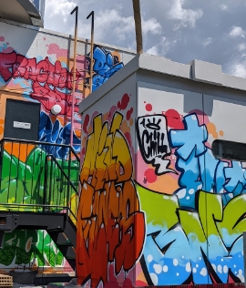 BOMBG　スプレーアート　ウォールアート